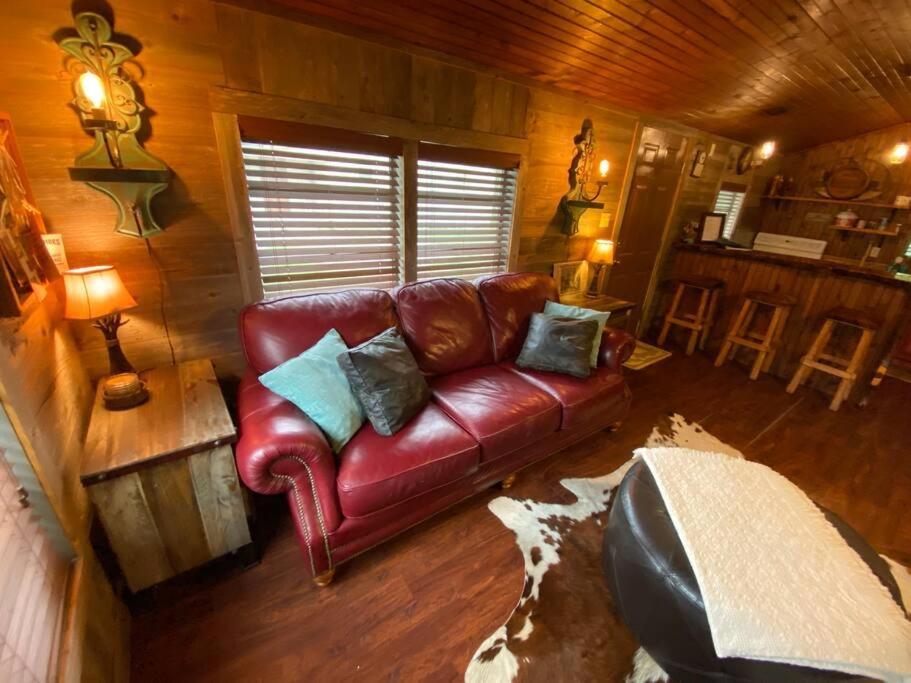 8Th St. Cowboy Haus I Biker Friendly I River بانديرا المظهر الخارجي الصورة