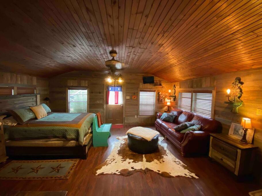 8Th St. Cowboy Haus I Biker Friendly I River بانديرا المظهر الخارجي الصورة